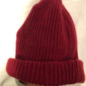 CASHMERE RIBBED BURGUNDY HAT